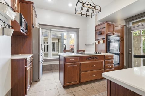 Tiny photo for 1209 N Clinton Boulevard, Bloomington, IL 61701 (MLS # 12510313)