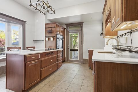 Tiny photo for 1209 N Clinton Boulevard, Bloomington, IL 61701 (MLS # 12510313)