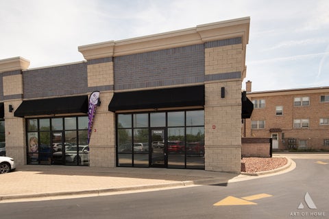 Photo of 7929 W Cermak Road #I, North Riverside, IL 60546 (MLS # 12782095)