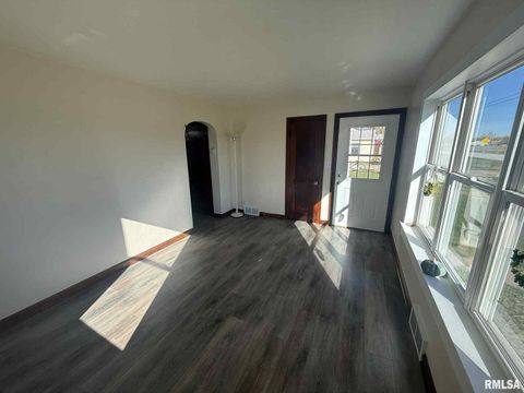 Tiny photo for 3 Suburban, Milan, IL 61264 (MLS # QC4269015)