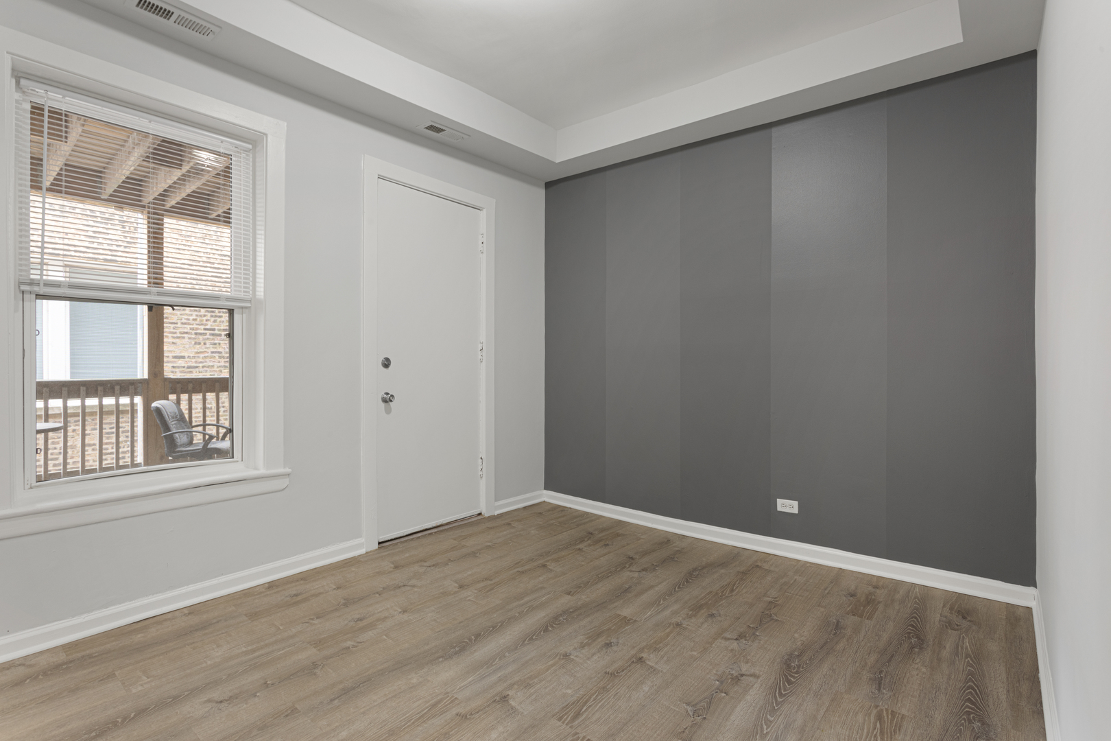 7451 N GREENVIEW Avenue 313