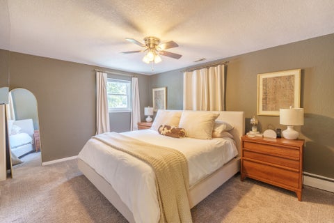 Tiny photo for 813 Apricot Avenue, Mt Vernon, IL 62864 (MLS # 12759061)
