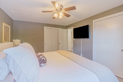 Tiny photo for 813 Apricot Avenue, Mt Vernon, IL 62864 (MLS # 12759061)