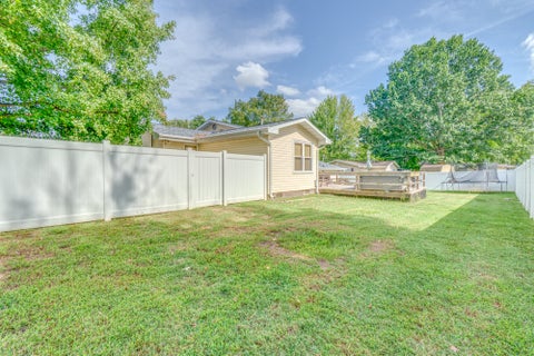Tiny photo for 813 Apricot Avenue, Mt Vernon, IL 62864 (MLS # 12759061)