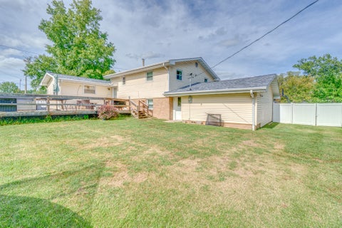 Tiny photo for 813 Apricot Avenue, Mt Vernon, IL 62864 (MLS # 12759061)