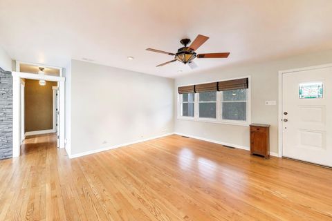Tiny photo for 7 Alton Road, Prospect Heights, IL 60070 (MLS # 12590744)