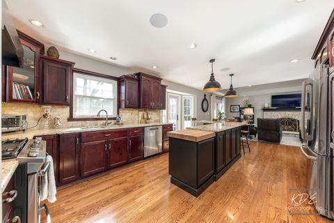 Tiny photo for 992 Belaire Court, Naperville, IL 60563 (MLS # 12585744)