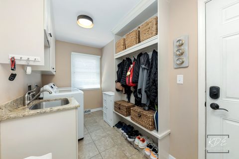 Tiny photo for 992 Belaire Court, Naperville, IL 60563 (MLS # 12585744)