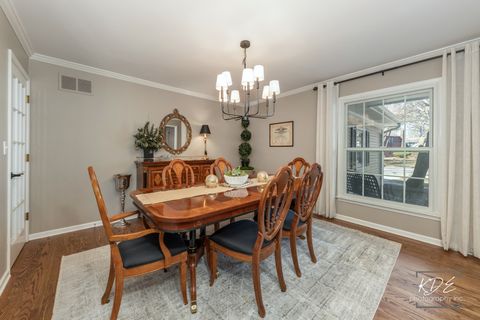 Tiny photo for 992 Belaire Court, Naperville, IL 60563 (MLS # 12585744)