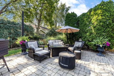 Tiny photo for 992 Belaire Court, Naperville, IL 60563 (MLS # 12585744)