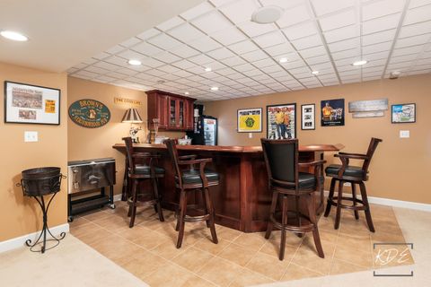 Tiny photo for 992 Belaire Court, Naperville, IL 60563 (MLS # 12585744)