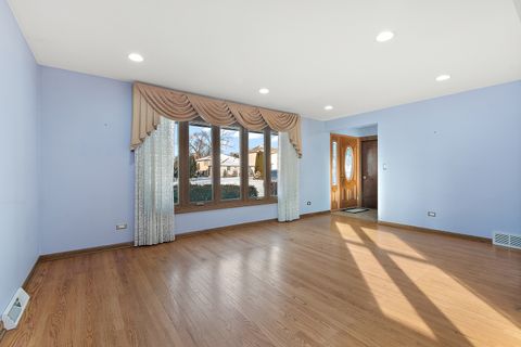 Tiny photo for 9745 S 81st Avenue, Palos Hills, IL 60465 (MLS # 12550477)