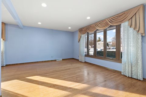 Tiny photo for 9745 S 81st Avenue, Palos Hills, IL 60465 (MLS # 12550477)