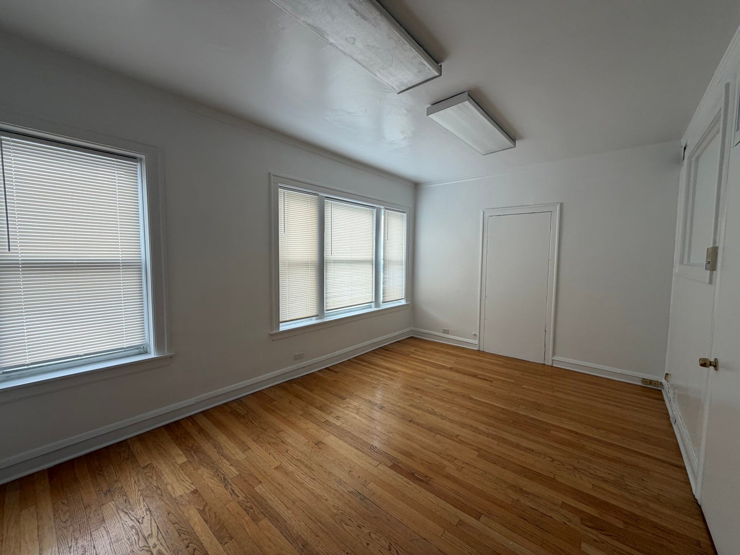 9453 S Ashland Avenue 15