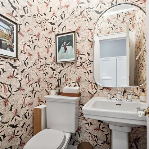 Tiny photo for 2020 Colfax Street, Evanston, IL 60201 (MLS # 12495583)