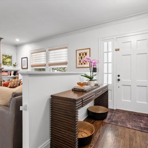 Tiny photo for 2020 Colfax Street, Evanston, IL 60201 (MLS # 12495583)