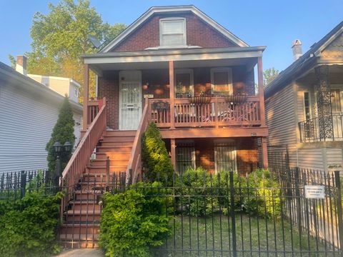 8435 S Essex Avenue Chicago IL 60617