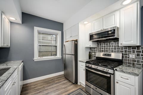 Tiny photo for 442 Elmwood Avenue #2, Evanston, IL 60202 (MLS # 12713893)