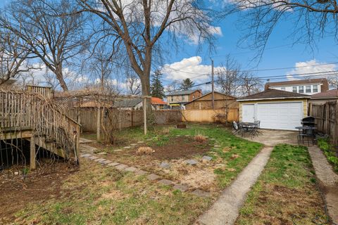 Tiny photo for 1648 W 100th Street, Chicago, IL 60643 (MLS # 12602879)