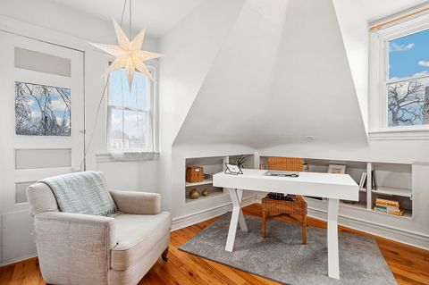 Tiny photo for 1648 W 100th Street, Chicago, IL 60643 (MLS # 12602879)