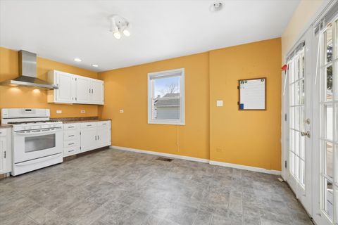 Tiny photo for 2904 Stork Court, Rolling Meadows, IL 60008 (MLS # 12612710)