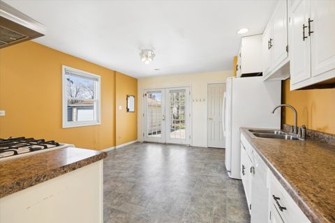 Tiny photo for 2904 Stork Court, Rolling Meadows, IL 60008 (MLS # 12612710)