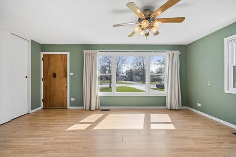 Tiny photo for 2904 Stork Court, Rolling Meadows, IL 60008 (MLS # 12612710)