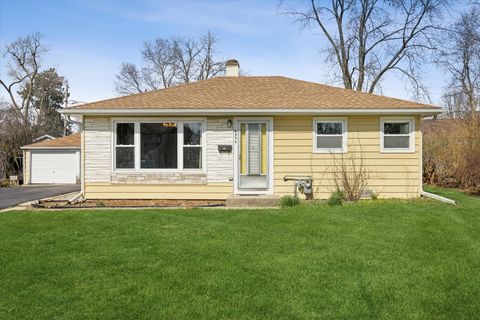 Tiny photo for 2904 Stork Court, Rolling Meadows, IL 60008 (MLS # 12612710)
