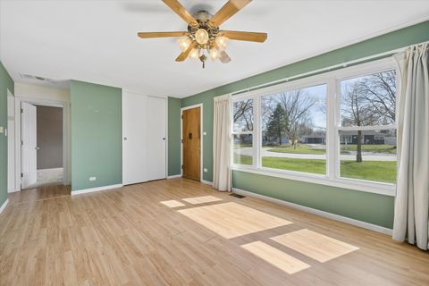 Tiny photo for 2904 Stork Court, Rolling Meadows, IL 60008 (MLS # 12612710)