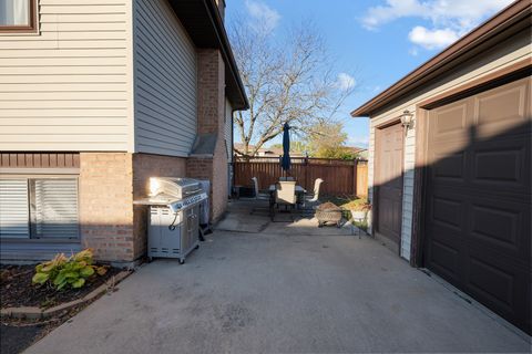 A home in Orland Hills