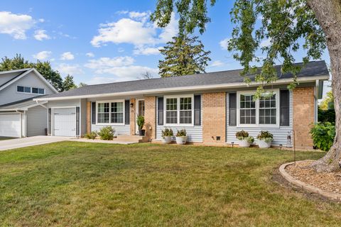 15 Lancaster Avenue Elk Grove Village IL 60007