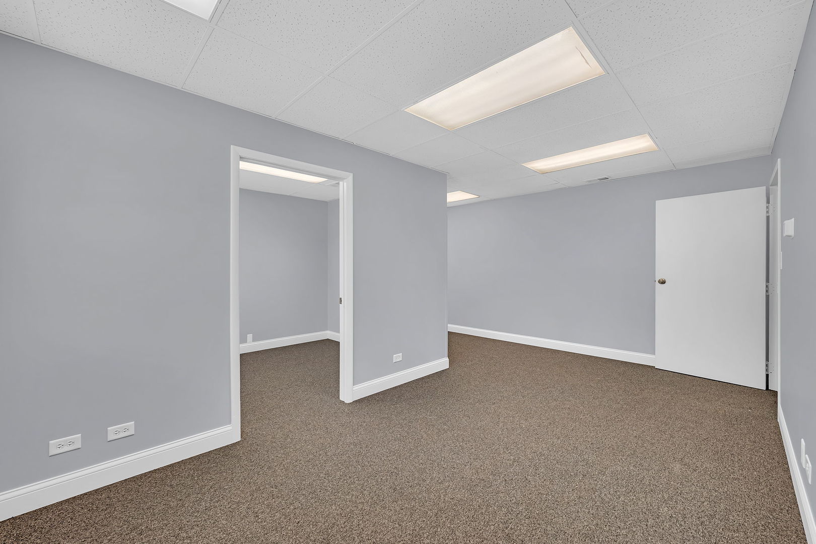 29W030 Main Street 202
