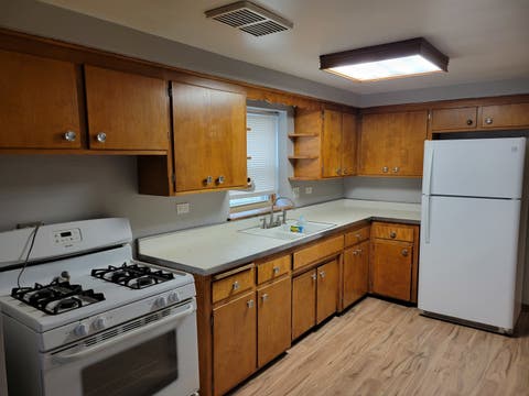 Tiny photo for 3213 Cuyler Avenue, Berwyn, IL 60402 (MLS # 12713150)