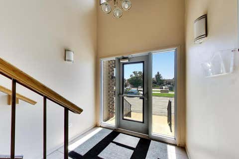 Tiny photo for 23A Kingery Quarter #102, Willowbrook, IL 60527 (MLS # 12741525)