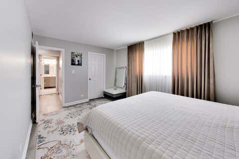 Tiny photo for 23A Kingery Quarter #102, Willowbrook, IL 60527 (MLS # 12741525)