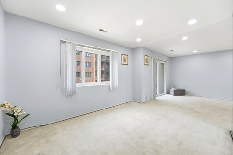 Tiny photo for 9331 Landings Lane #204, Des Plaines, IL 60016 (MLS # 12688654)