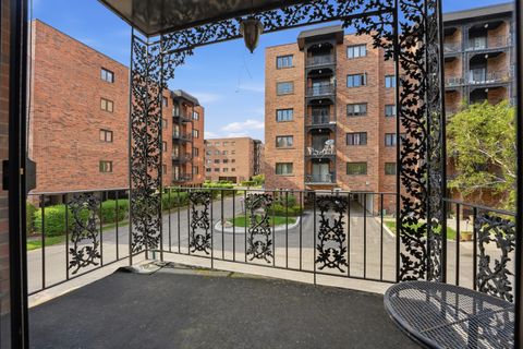 Tiny photo for 9331 Landings Lane #204, Des Plaines, IL 60016 (MLS # 12688654)