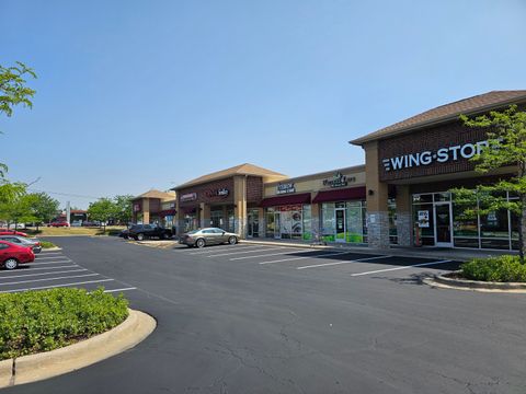 Photo of 2410 W Jefferson Street #102, Joliet, IL 60435 (MLS # 12545341)