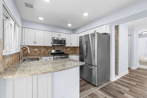 Tiny photo for 761 Colorado Court, Carol Stream, IL 60188 (MLS # 12433378)