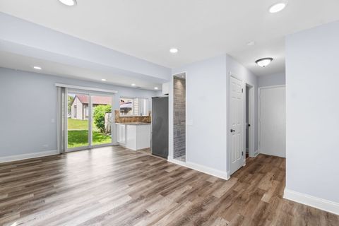 Tiny photo for 761 Colorado Court, Carol Stream, IL 60188 (MLS # 12433378)