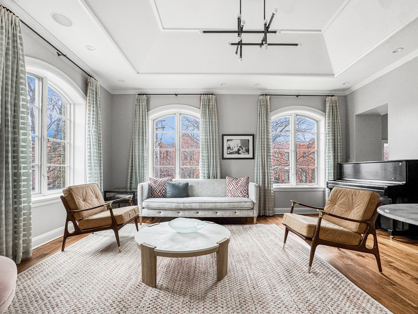 2615 N Paulina Street