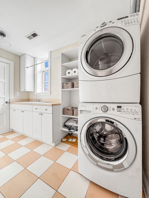 Tiny photo for 2615 N Paulina Street, Chicago, IL 60614 (MLS # 12576137)