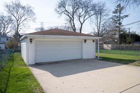 Tiny photo for 214 S Mount Prospect Road, Mount Prospect, IL 60056 (MLS # 12499461)