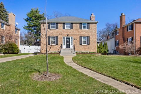 907 N President Street Wheaton IL 60187