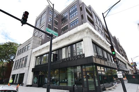 3833 N Broadway Street 720 Chicago IL 60613