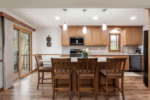 Tiny photo for 6658 Nestlewood Drive, Roscoe, IL 61073 (MLS # 12621235)