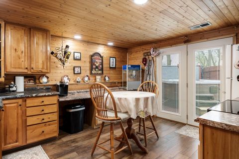 Tiny photo for 6658 Nestlewood Drive, Roscoe, IL 61073 (MLS # 12621235)