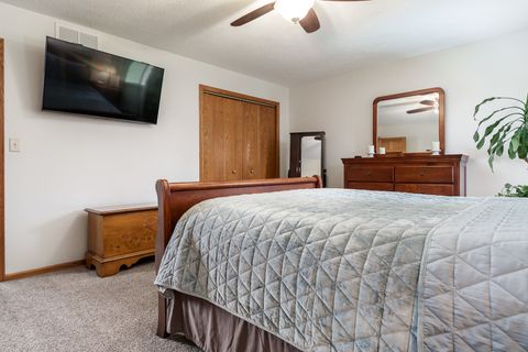 Tiny photo for 6658 Nestlewood Drive, Roscoe, IL 61073 (MLS # 12621235)