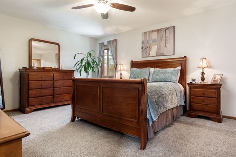 Tiny photo for 6658 Nestlewood Drive, Roscoe, IL 61073 (MLS # 12621235)