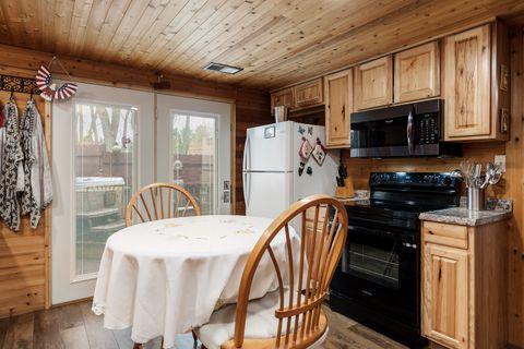 Tiny photo for 6658 Nestlewood Drive, Roscoe, IL 61073 (MLS # 12621235)